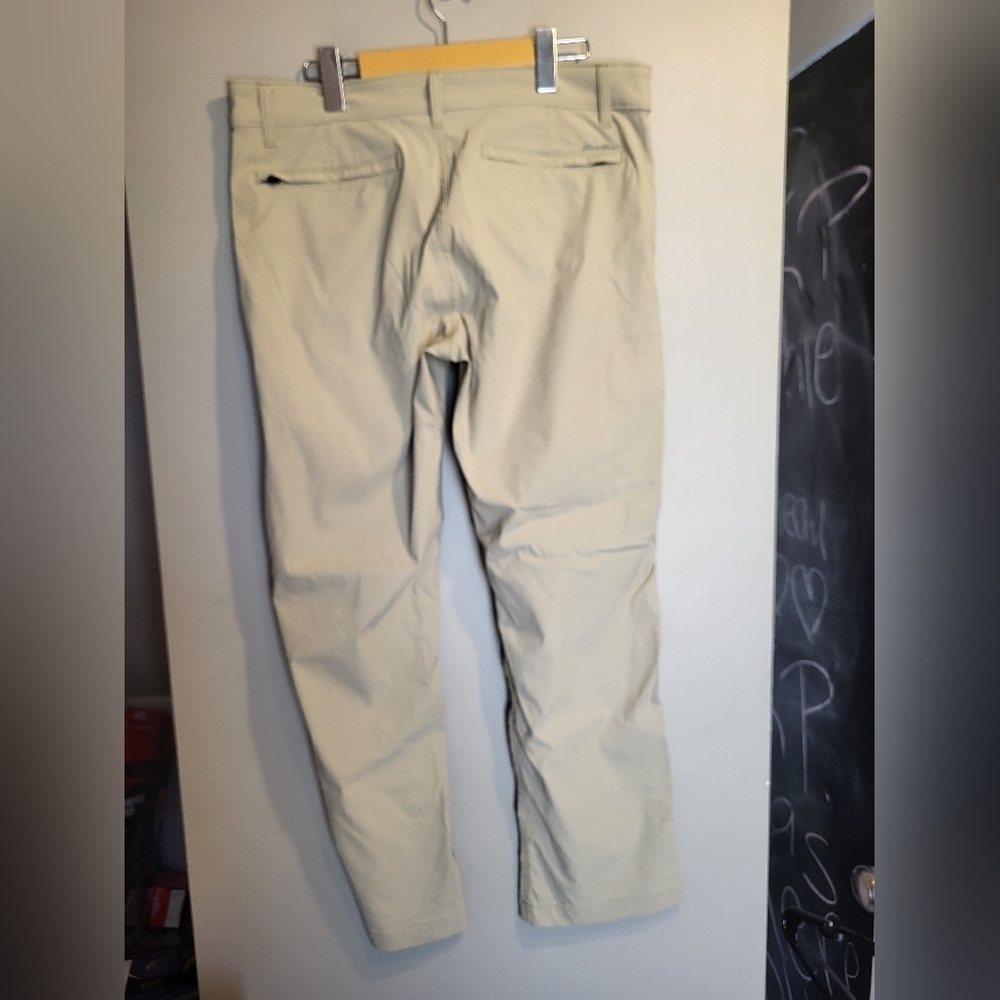 Eddie Bauer Men's Light Khaki Chinos - Picture 3 of 8